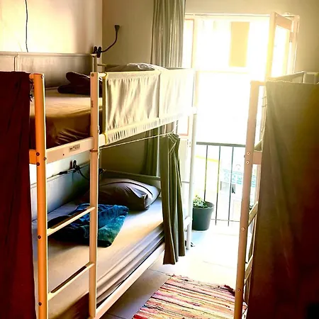 Hostel The Island